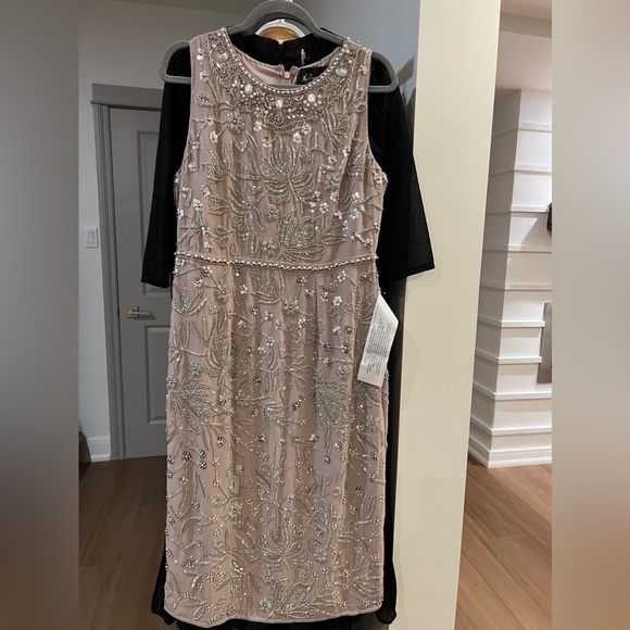 NEW with tag lavender sleeveless beaded gown US size 10 - Picture 9 of 16